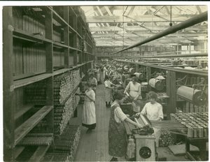 Impostazione delle bobine Axminster, fabbrica di tappeti, 1923